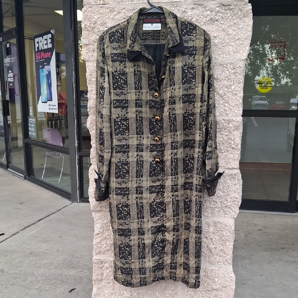 Saks Fifth Avenue Black and Tan Long Sleeve Dress